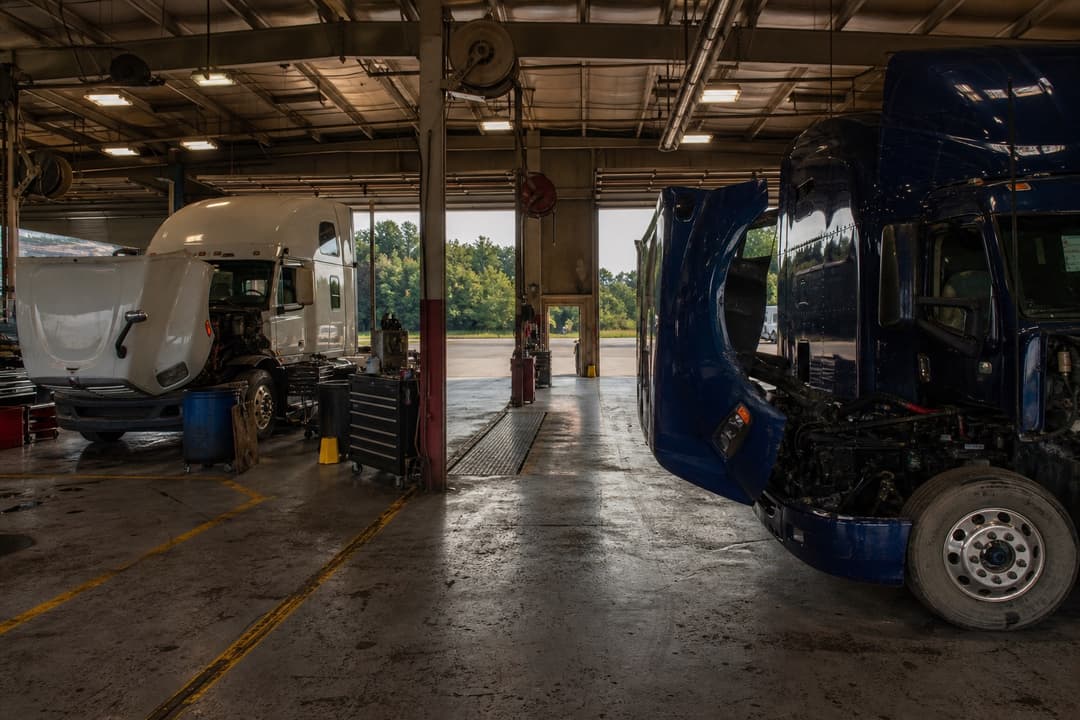 Heavy-duty shop bays in active service